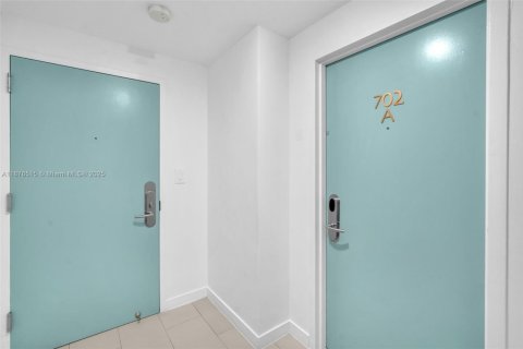 Condominio en venta en Sunny Isles Beach, Florida, 2 dormitorios, 111.58 m2 № 1927107 - foto 11