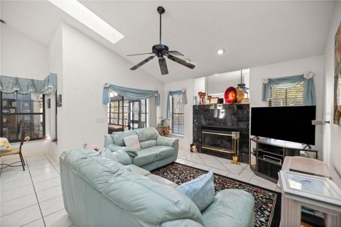 House in Summerfield, Florida 4 bedrooms, 210.14 sq.m. № 1842088 - photo 18