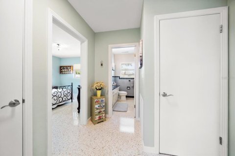 House in Belleair, Florida 2 bedrooms, 147.06 sq.m. № 1885974 - photo 26