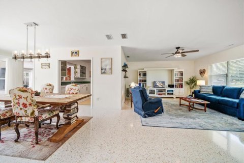 House in Belleair, Florida 2 bedrooms, 147.06 sq.m. № 1885974 - photo 7