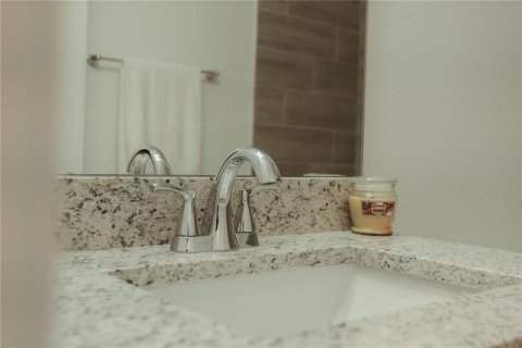 Casa en venta en Kissimmee, Florida, 2 dormitorios, 98.01 m2 № 1131206 - foto 10