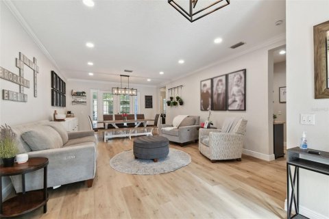 House in Valrico, Florida 5 bedrooms, 271.27 sq.m. № 1773091 - photo 7