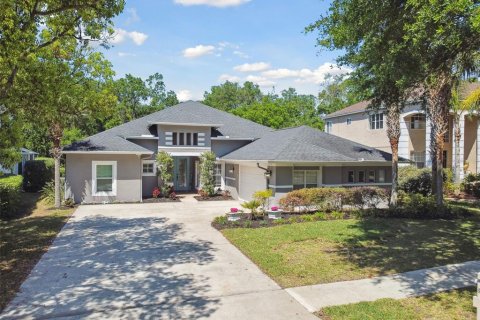 House in Valrico, Florida 5 bedrooms, 271.27 sq.m. № 1773091 - photo 1