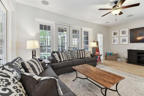 House in Valrico, Florida 5 bedrooms, 271.27 sq.m. № 1773091 - photo 12