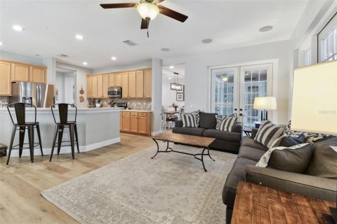 House in Valrico, Florida 5 bedrooms, 271.27 sq.m. № 1773091 - photo 10