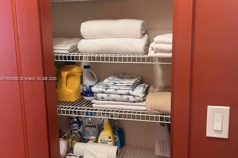 Купить кондоминиум в Майами, Флорида 1 спальня, 52.95м2, № 2054566 - фото 11