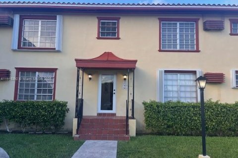 Купить кондоминиум в Майами, Флорида 1 спальня, 52.95м2, № 2054566 - фото 3