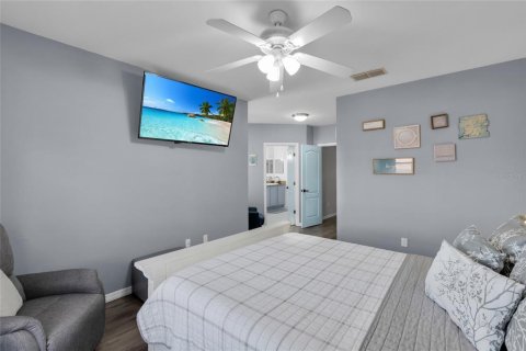 Townhouse in Kissimmee, Florida 4 bedrooms, 183.95 sq.m. № 1525437 - photo 30