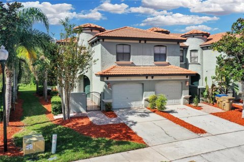 Townhouse in Kissimmee, Florida 4 bedrooms, 183.95 sq.m. № 1525437 - photo 3