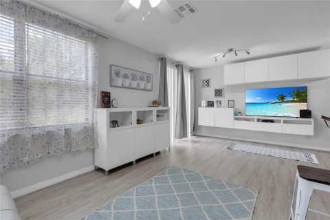 Townhouse in Kissimmee, Florida 4 bedrooms, 183.95 sq.m. № 1525437 - photo 15