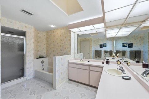 Villa ou maison à vendre à Sarasota, Floride: 3 chambres, 178.65 m2 № 2415548 - photo 25