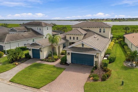 Villa ou maison à vendre à Bradenton, Floride: 4 chambres, 321.44 m2 № 2391158 - photo 2