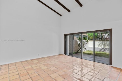 Touwnhouse à louer à Hollywood, Floride: 3 chambres, 218.32 m2 № 1941519 - photo 13