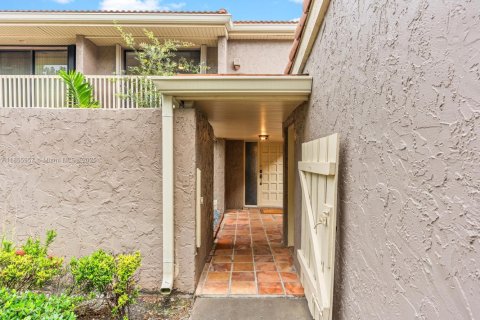 Touwnhouse à louer à Hollywood, Floride: 3 chambres, 218.32 m2 № 1941519 - photo 3