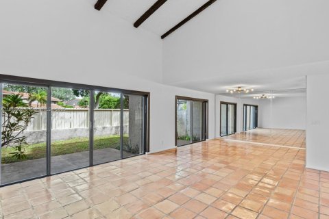 Touwnhouse à louer à Hollywood, Floride: 3 chambres, 218.32 m2 № 1941519 - photo 9