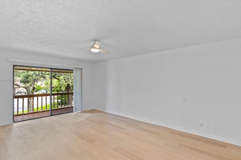 Touwnhouse à louer à Hollywood, Floride: 3 chambres, 218.32 m2 № 1941519 - photo 28