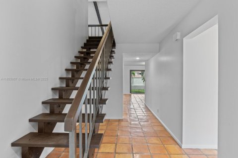 Touwnhouse à louer à Hollywood, Floride: 3 chambres, 218.32 m2 № 1941519 - photo 6