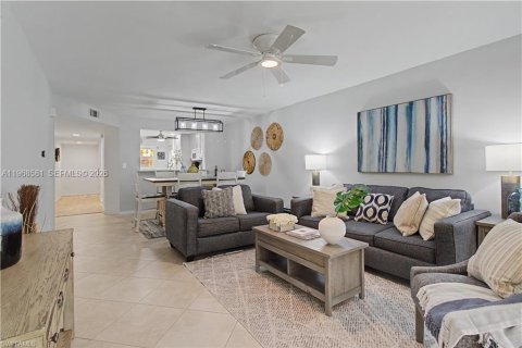 Copropriété à vendre à Naples, Floride: 2 chambres, 120.77 m2 № 2031609 - photo 7