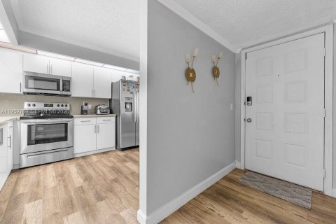 Condominio en venta en Pembroke Pines, Florida, 2 dormitorios, 110.74 m2 № 2008587 - foto 10