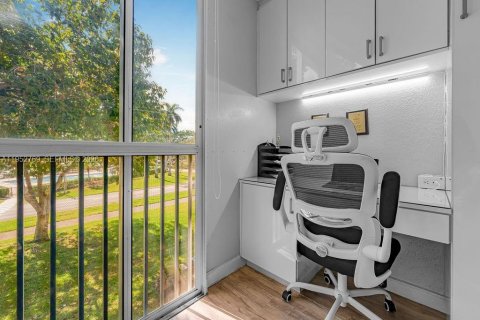 Condominio en venta en Pembroke Pines, Florida, 2 dormitorios, 110.74 m2 № 2008587 - foto 25