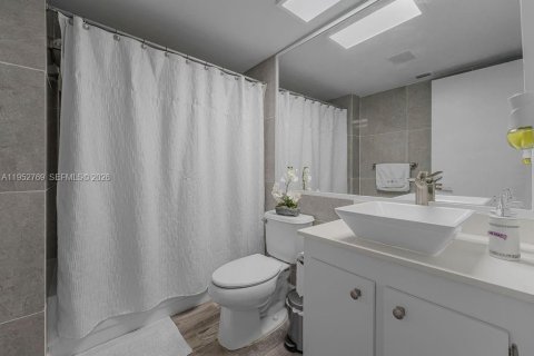 Condominio en venta en Pembroke Pines, Florida, 2 dormitorios, 110.74 m2 № 2008587 - foto 7