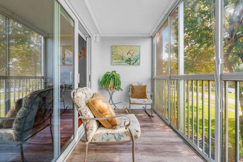 Condominio en venta en Pembroke Pines, Florida, 2 dormitorios, 110.74 m2 № 2008587 - foto 27