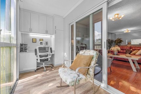 Condominio en venta en Pembroke Pines, Florida, 2 dormitorios, 110.74 m2 № 2008587 - foto 24