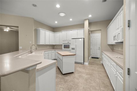 Купить виллу или дом в Саммерфилд, Флорида 9 комнат, 229.93м2, № 2125138 - фото 14
