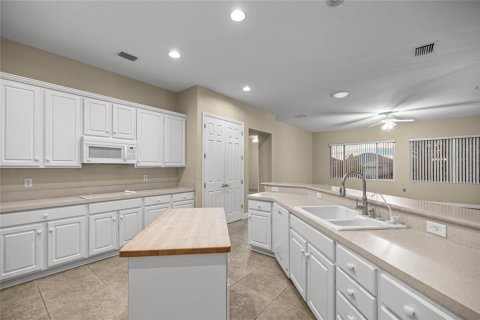 Купить виллу или дом в Саммерфилд, Флорида 9 комнат, 229.93м2, № 2125138 - фото 15