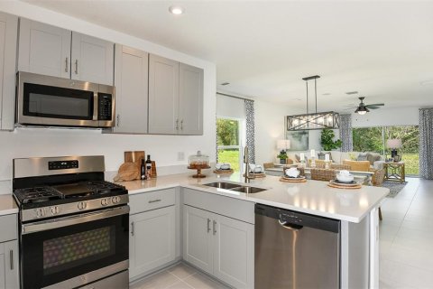 House in Haines City, Florida 3 bedrooms, 135.17 sq.m. № 1831795 - photo 7