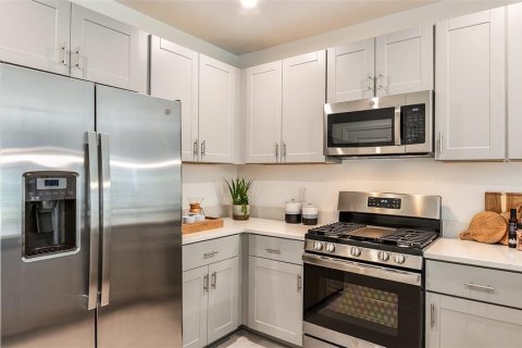 House in Haines City, Florida 3 bedrooms, 135.17 sq.m. № 1831795 - photo 6