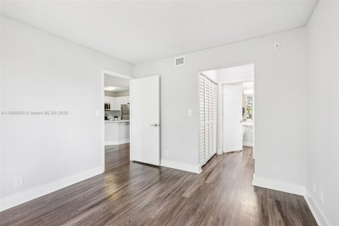 Appartement à louer à Coconut Creek, Floride: 1 chambre, 72.37 m2 № 1947334 - photo 10