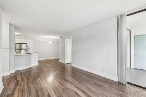 Appartement à louer à Coconut Creek, Floride: 1 chambre, 72.37 m2 № 1947334 - photo 6