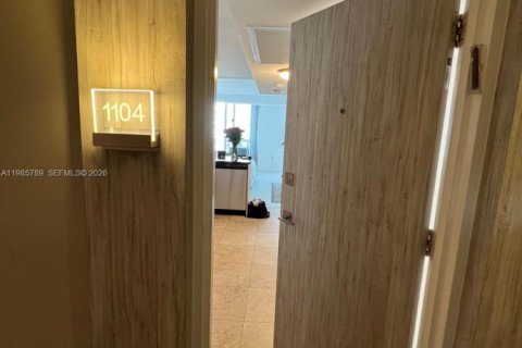 Купить кондоминиум в Бэл-Харбор, Флорида 44.69м2, № 2058577 - фото 13