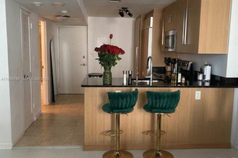 Купить кондоминиум в Бэл-Харбор, Флорида 44.69м2, № 2058577 - фото 16