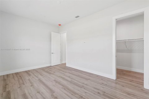 House in Punta Gorda, Florida 3 bedrooms № 1696007 - photo 15