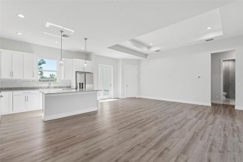 House in Punta Gorda, Florida 3 bedrooms № 1696007 - photo 7