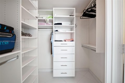 Condominio en alquiler en Sunny Isles Beach, Florida, 3 dormitorios, 134.43 m2 № 2039976 - foto 11