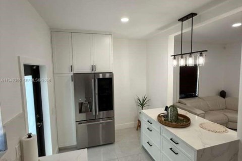 Villa ou maison à vendre à North Miami, Floride: 2 chambres, 76.74 m2 № 2000165 - photo 8