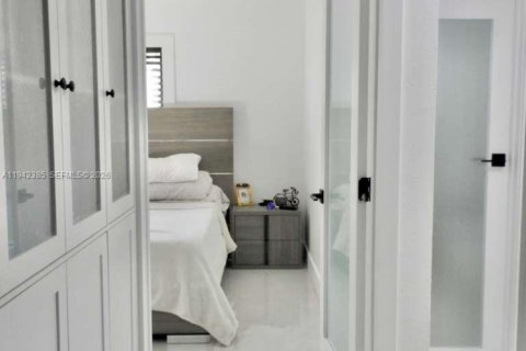 Villa ou maison à vendre à North Miami, Floride: 2 chambres, 76.74 m2 № 2000165 - photo 18