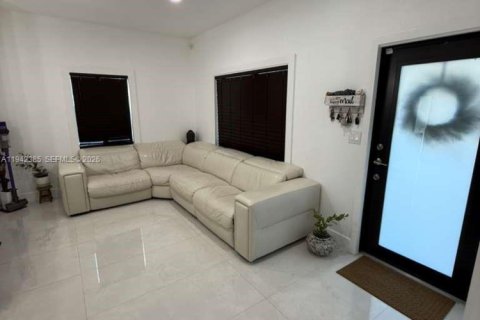 Villa ou maison à vendre à North Miami, Floride: 2 chambres, 76.74 m2 № 2000165 - photo 7