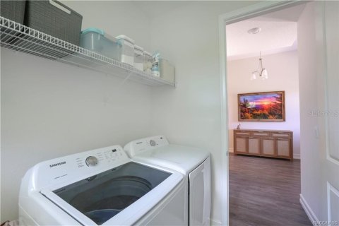 House in Beverly Hills, Florida 3 bedrooms, 216.56 sq.m. № 2423940 - photo 5