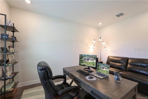 House in Beverly Hills, Florida 3 bedrooms, 216.56 sq.m. № 2423940 - photo 8