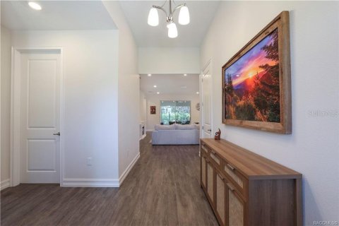 House in Beverly Hills, Florida 3 bedrooms, 216.56 sq.m. № 2423940 - photo 2