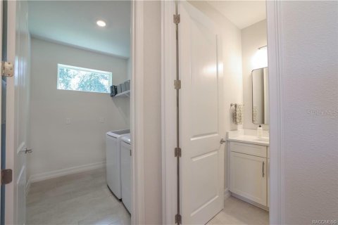 House in Beverly Hills, Florida 3 bedrooms, 216.56 sq.m. № 2423940 - photo 4
