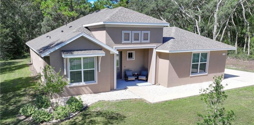 House in Beverly Hills, Florida 3 bedrooms, 216.56 sq.m. № 2423940