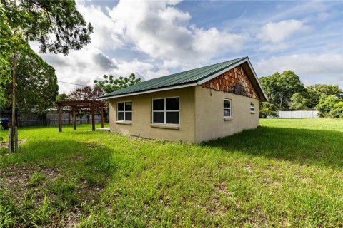 House in Mount Dora, Florida 2 bedrooms, 90.67 sq.m. № 2117243