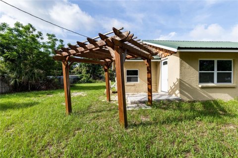 House in Mount Dora, Florida 2 bedrooms, 90.67 sq.m. № 2117243 - photo 2