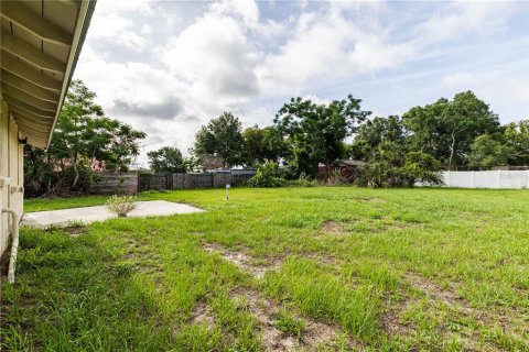 House in Mount Dora, Florida 2 bedrooms, 90.67 sq.m. № 2117243 - photo 18