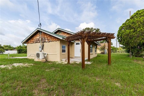 House in Mount Dora, Florida 2 bedrooms, 90.67 sq.m. № 2117243 - photo 23